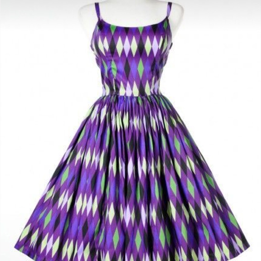 Pin up girl clothing purple harlequin Jenny
